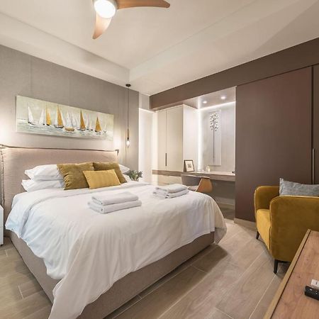 Beautiful & Renovated Aprtm In Piraeus Appartamento Esterno foto