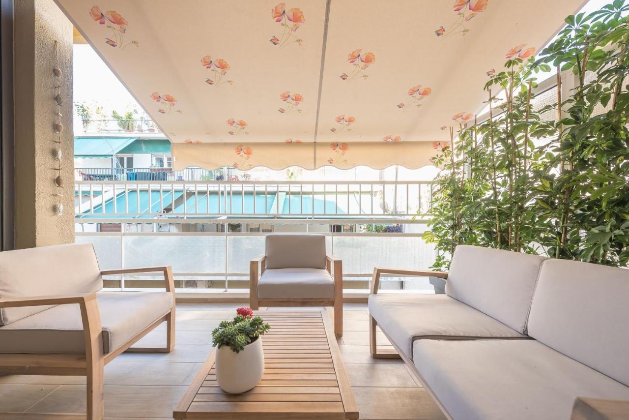 Beautiful & Renovated Aprtm In Piraeus Appartamento Esterno foto